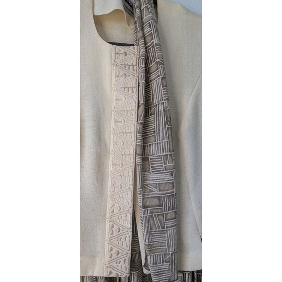 Vintage Leslie Fay Suit Women's Career Short Sleeve Jacket, Scarf & Skirt 12P - Picture 3 of 9